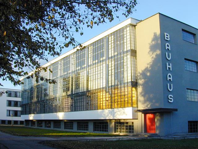 Des lignes claires et des matériaux modernes : Bauhaus de Dessau